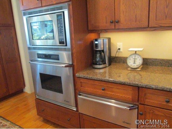 208 Eastmoor Drive - Photo 9
