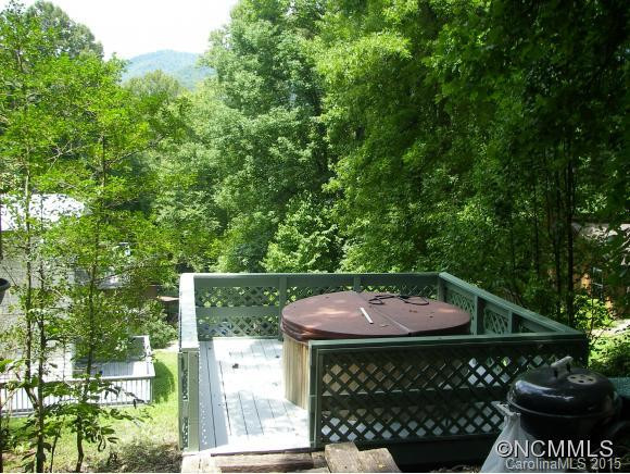 109 SHIRLEY DRIVE - Photo 2