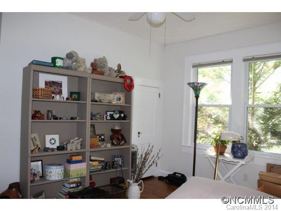 317 Ehringhaus Street - Photo 11