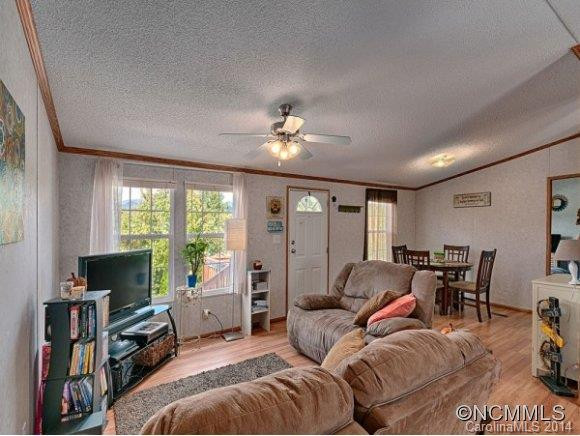 402 GOLDEN BREEZE ROAD - Photo 3