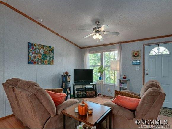 402 GOLDEN BREEZE ROAD - Photo 4