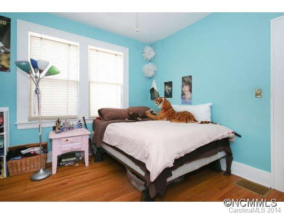 13 Norwood Avenue - Photo 16