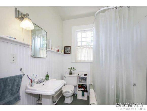 13 Norwood Avenue - Photo 18