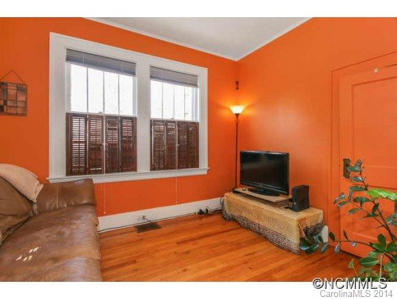 13 Norwood Avenue - Photo 8