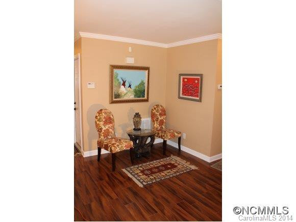 314 Oak Place - Photo 8