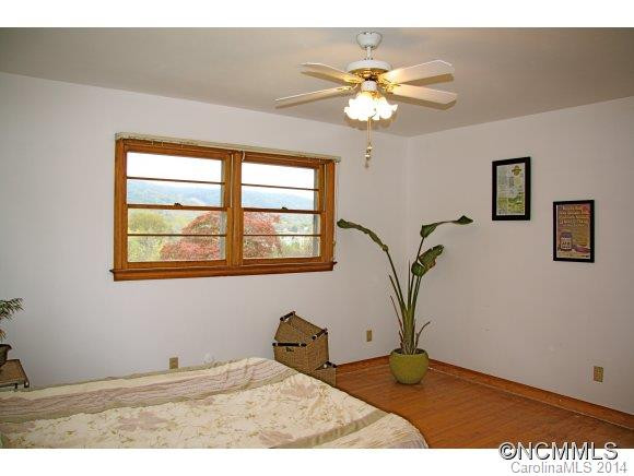 32 Garland Road - Photo 18