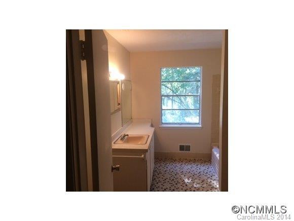 181 Wendover Rd - Photo 8