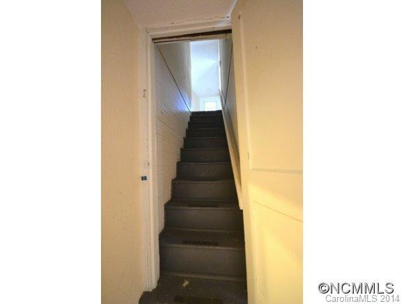 319 South Trade Street - Photo 17