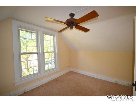 319 South Trade Street - Photo 18