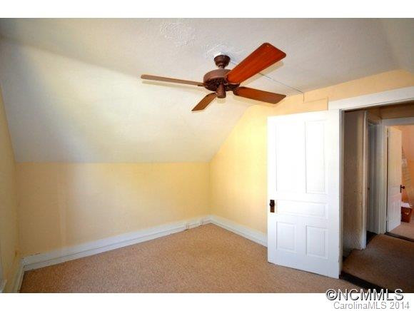 319 South Trade Street - Photo 19