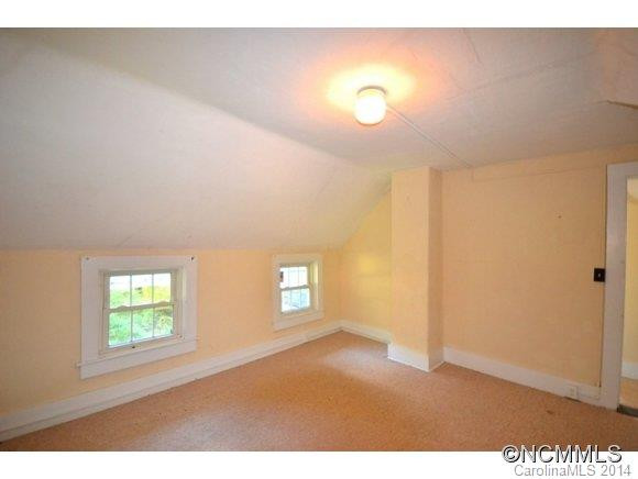 319 South Trade Street - Photo 21