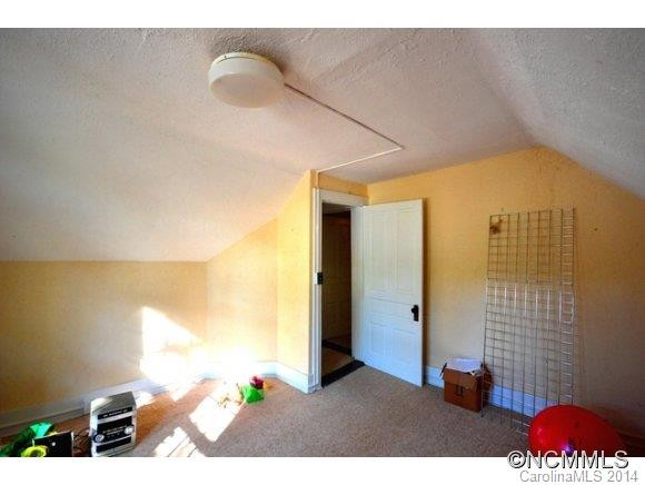319 South Trade Street - Photo 22