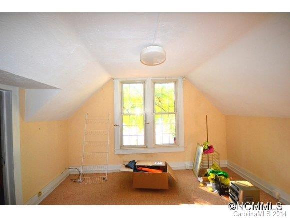 319 South Trade Street - Photo 23