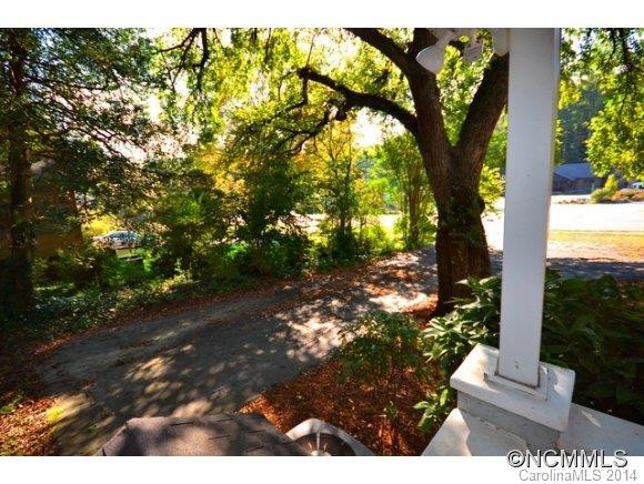 319 South Trade Street - Photo 7