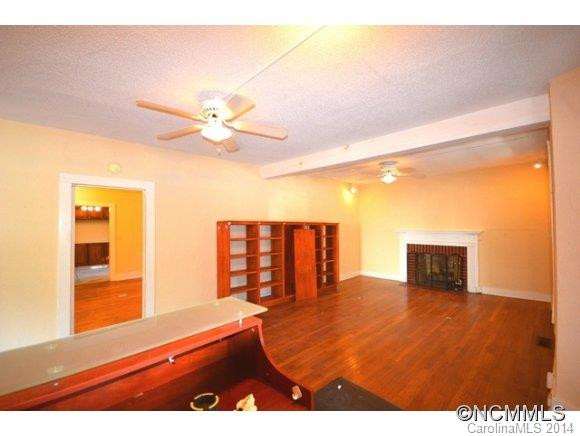 319 South Trade Street - Photo 8