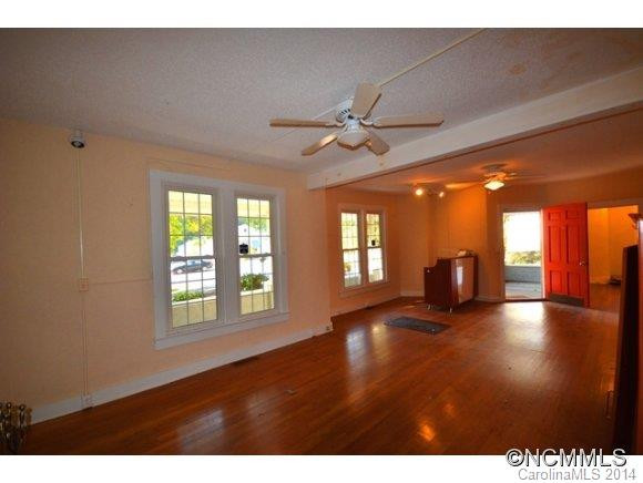 319 South Trade Street - Photo 9