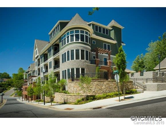 190 Broadway St, Unit 306 - Photo 2
