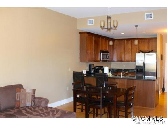 190 Broadway St, Unit 306 - Photo 7