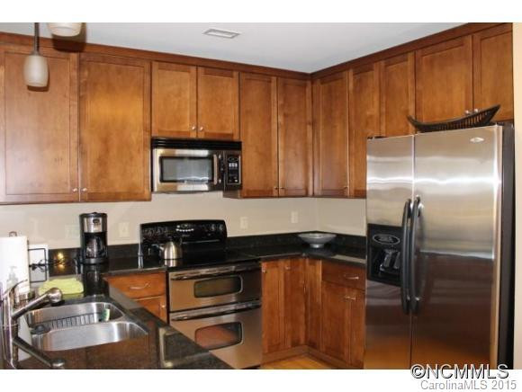 190 Broadway St, Unit 306 - Photo 8