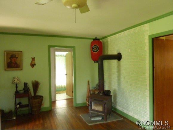 689 Cutshall Town Rd - Photo 13