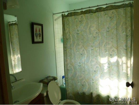 689 Cutshall Town Rd - Photo 14