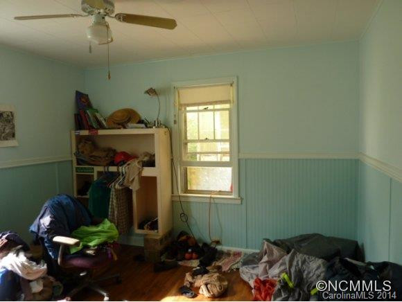 689 Cutshall Town Rd - Photo 15