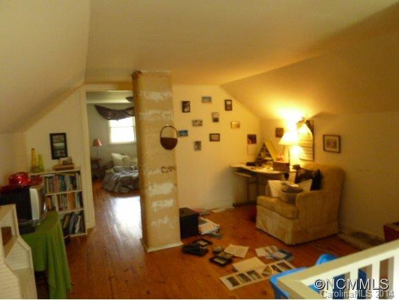 689 Cutshall Town Rd - Photo 19
