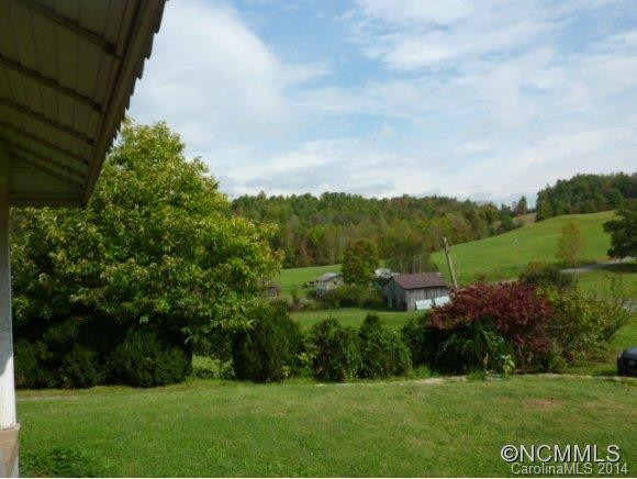 689 Cutshall Town Rd - Photo 24