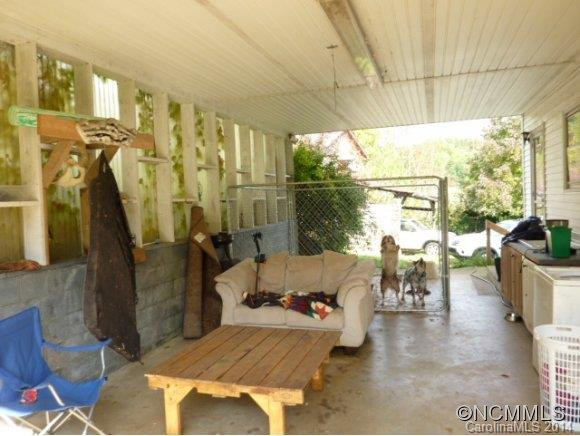 689 Cutshall Town Rd - Photo 9