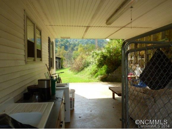 689 Cutshall Town Rd - Photo 10
