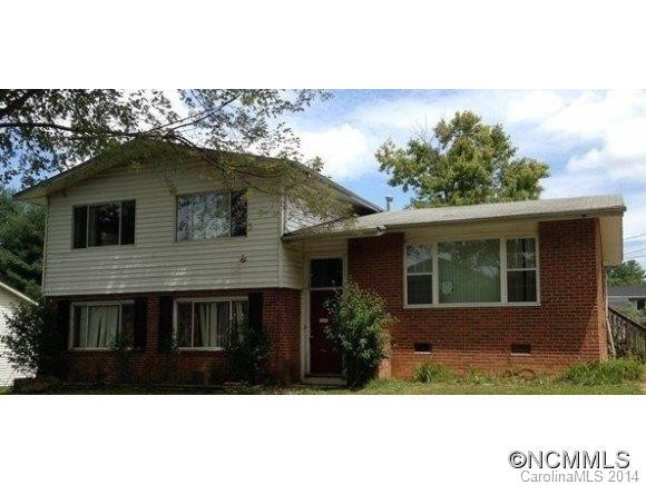 121 Castlerock Drive