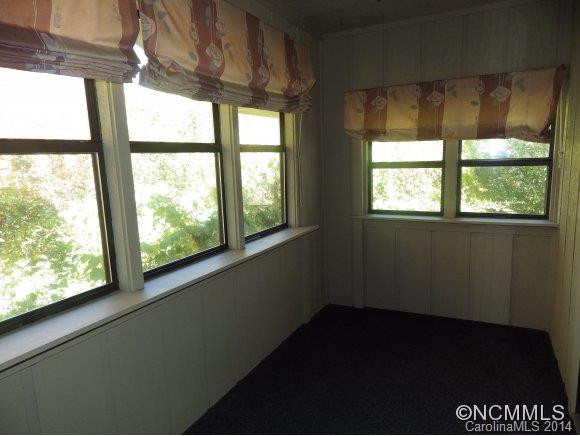 1606 Abbey Circle - Photo 11