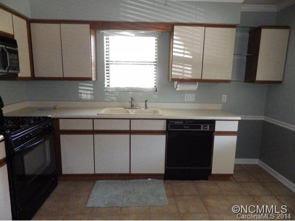 1606 Abbey Circle - Photo 18