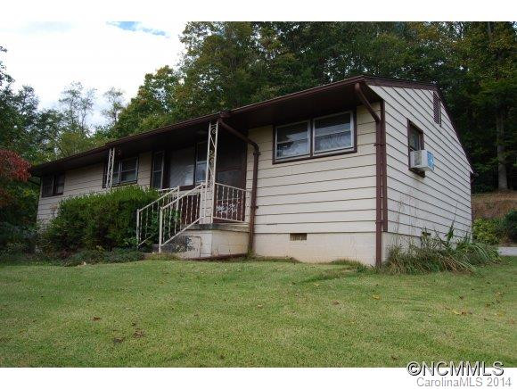 319 Northeast Ave - Photo 2