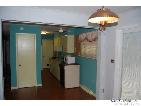 319 Northeast Ave - Photo 5