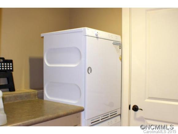 190 Broadway St, Unit 301 - Photo 11