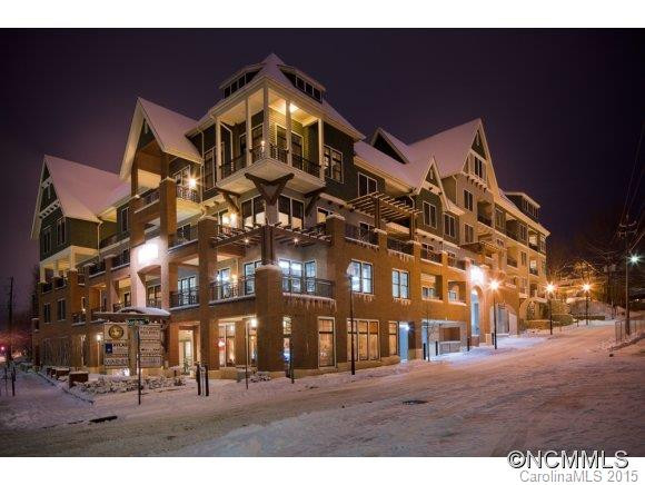 190 Broadway St, Unit 301 - Photo 5