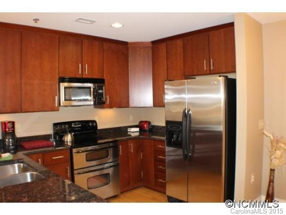 190 Broadway St, Unit 301 - Photo 10