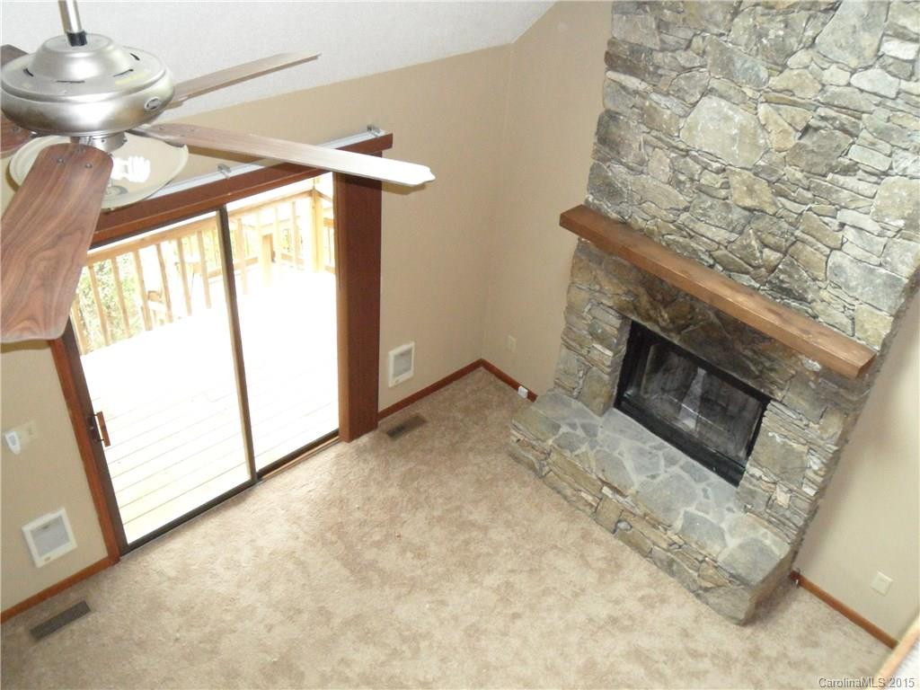 559 Greenview Dr - Photo 8