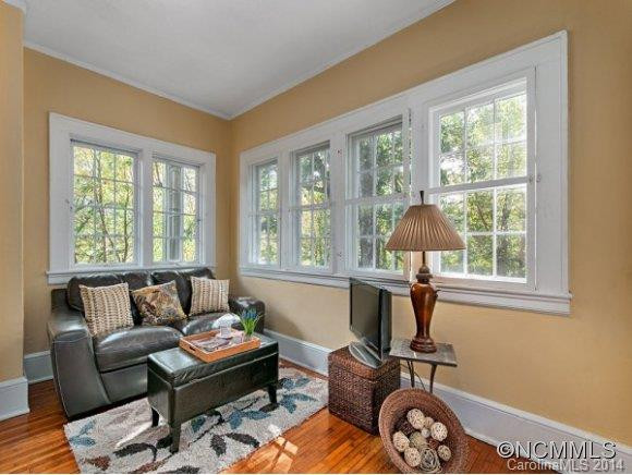 109 Sherwood Road - Photo 8