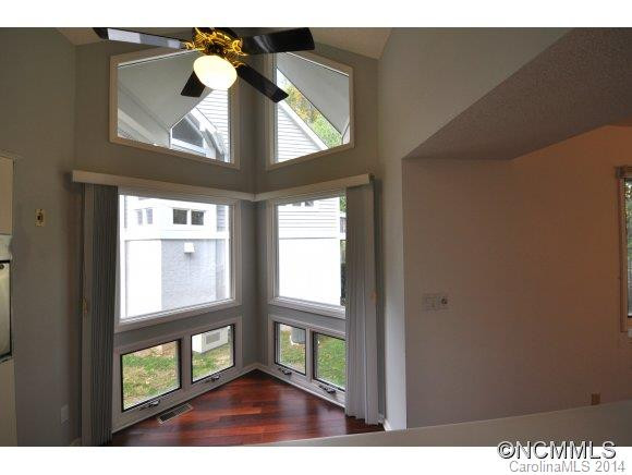 128 Overlook Dr. - Photo 10