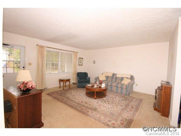 3 W Maple Dr - Photo 3