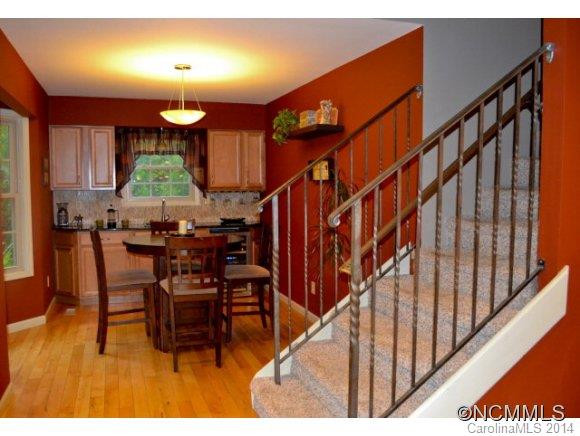 1023 Deepwoods Drive - Photo 4
