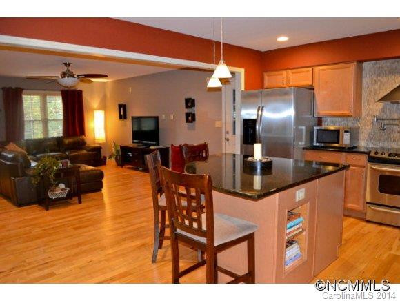 1023 Deepwoods Drive - Photo 5
