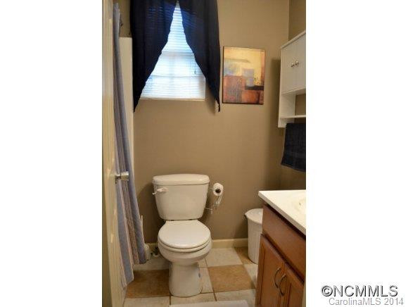 1023 Deepwoods Drive - Photo 10