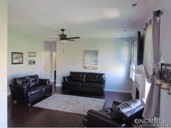 141 NEW RIVER DRIVE - Photo 2