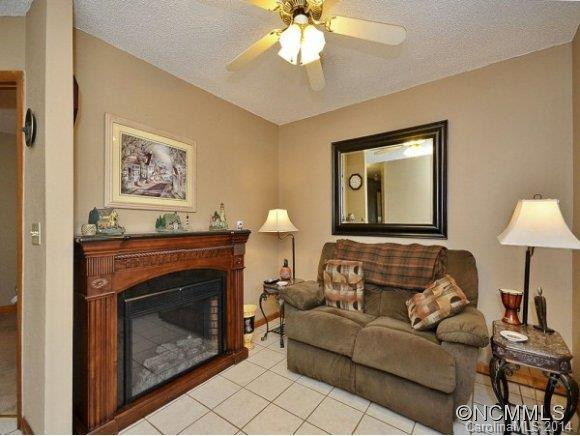 167 SELBY DR - Photo 18
