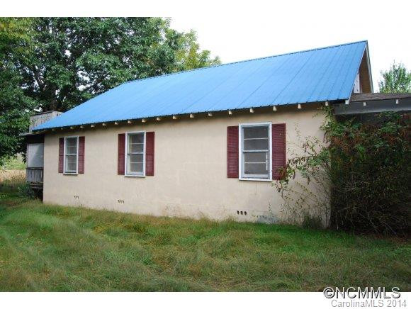 120 Railroad St - Photo 2