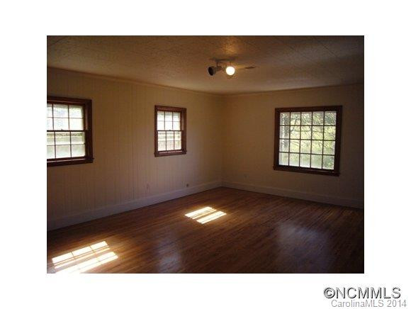 270 OLD MILL ROAD - Photo 3