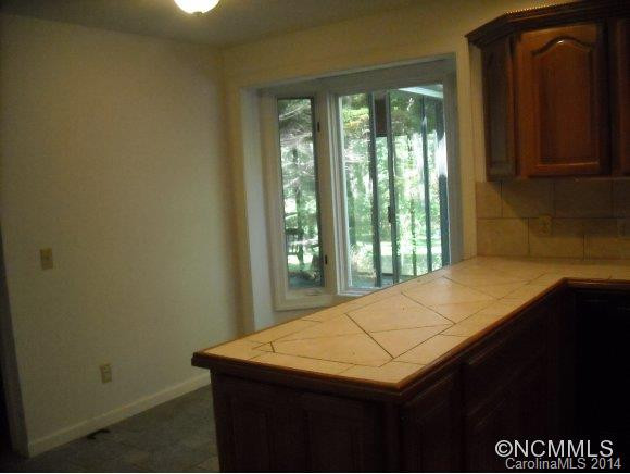 2297 Glenheath Dr. - Photo 4
